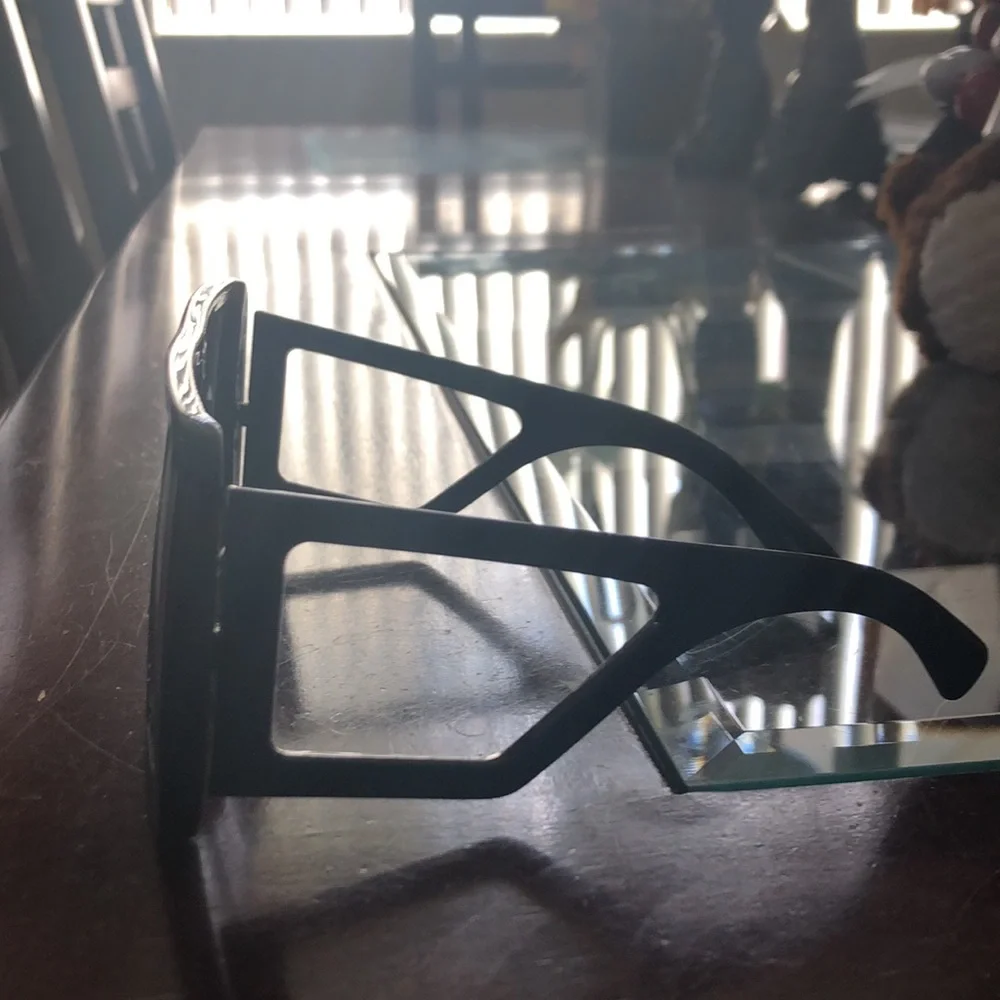 Sunglasses - Picture 2 of 3